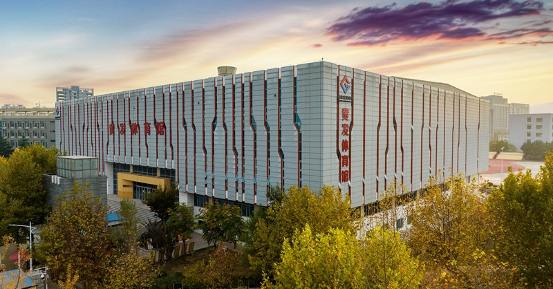 青島市第六屆體育大會中國式摔跤比賽在黃發體育館成功舉辦